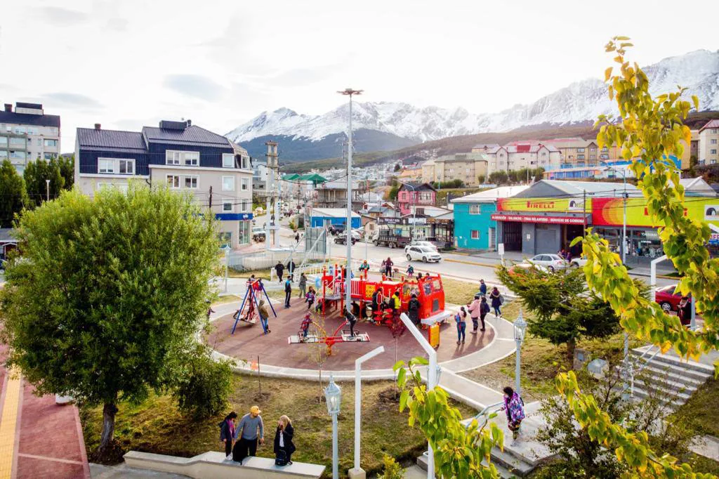 Plaza de los Bomberos Ushuaia (1)