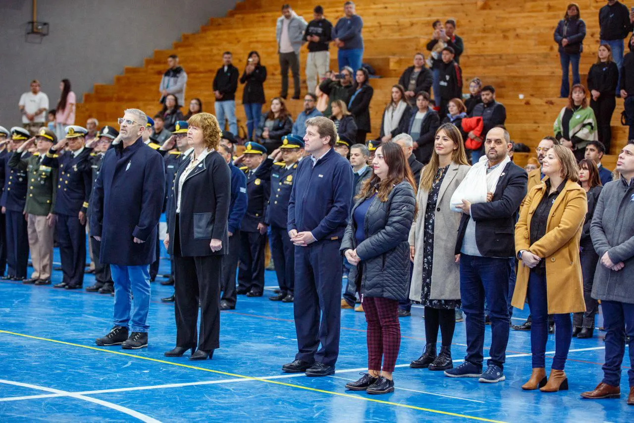 Acto 25 de Mayo Melella