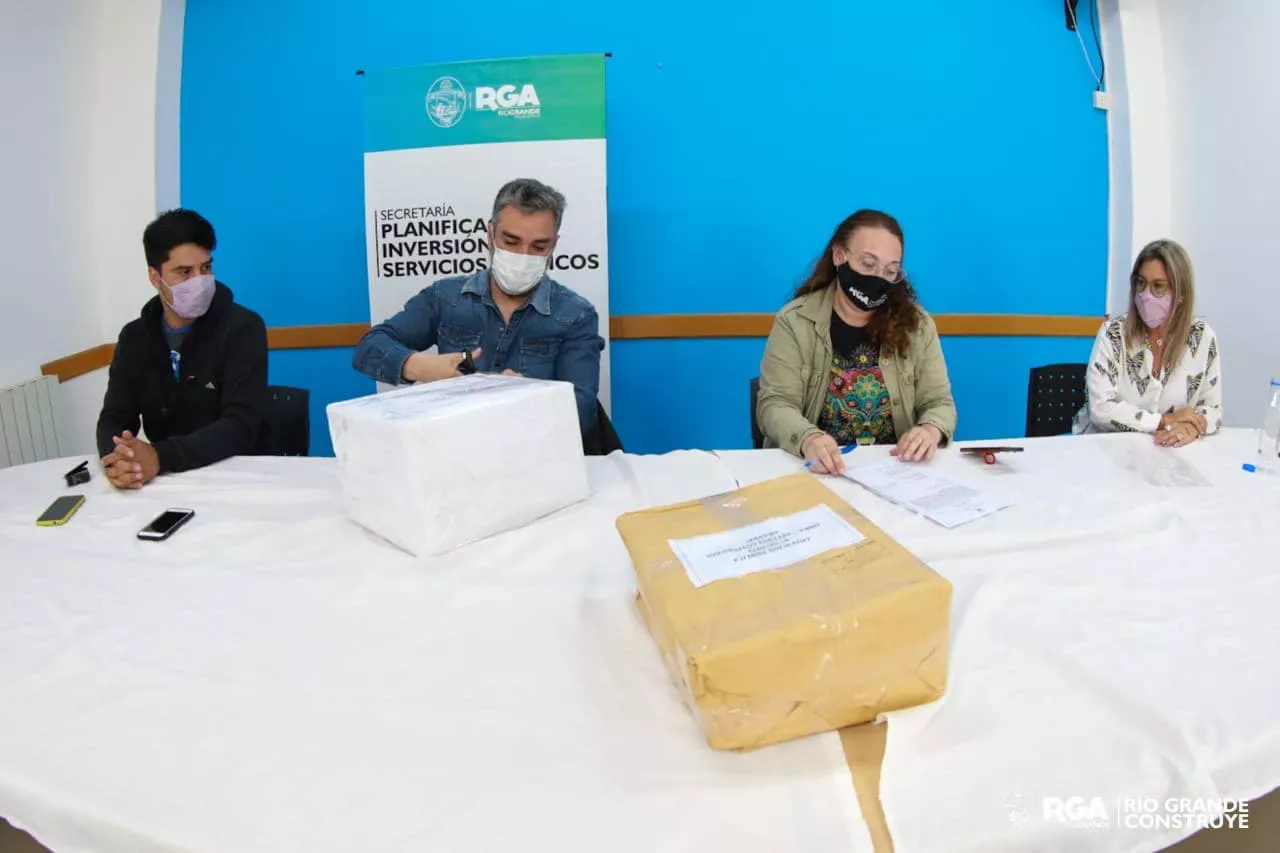 Apertura de sobres Muro Costero
