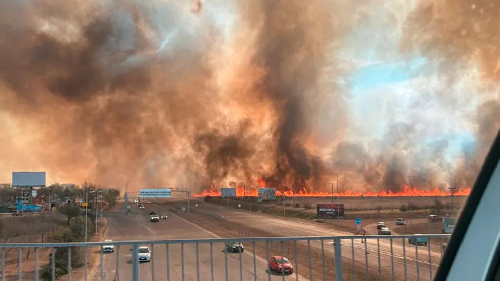 fuego-peaje-autopista-1867553