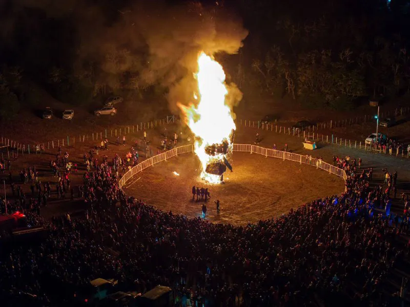 Quema de muñeco- Municipio de TOL