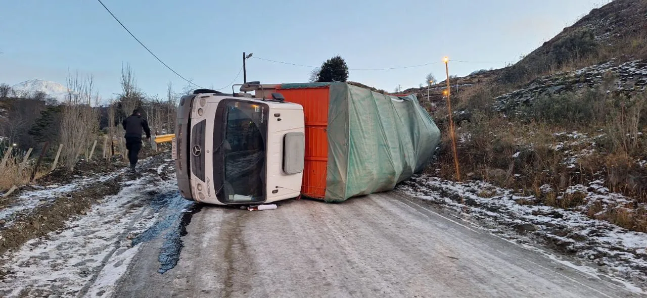 Vuelco camión USHUAIA