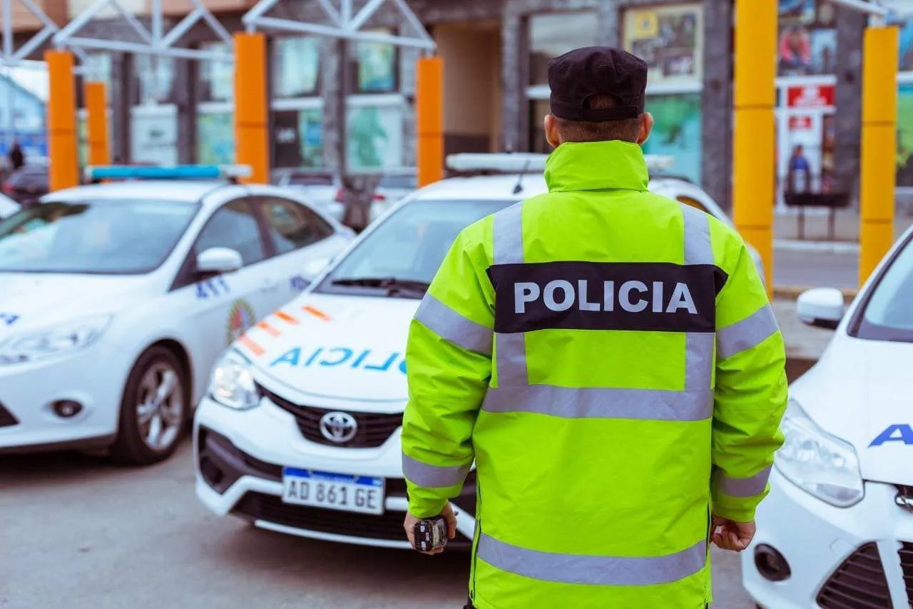 Policía