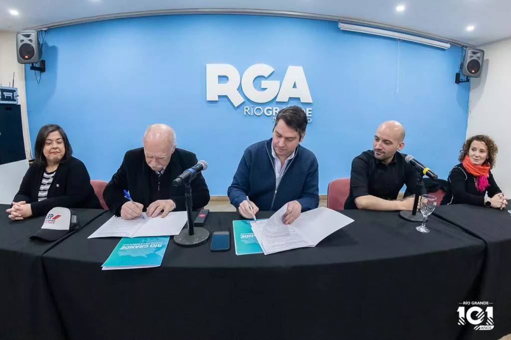 Firma Acuerdo Municipio River