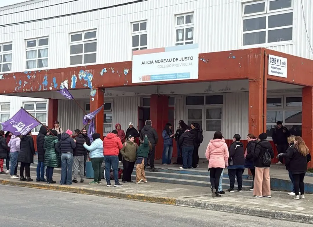 Manifestación repudio docente agredido
