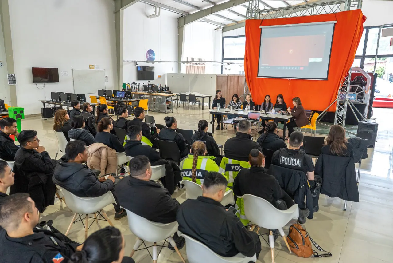 Capacitación GOB a Polícias. Violencia de Género