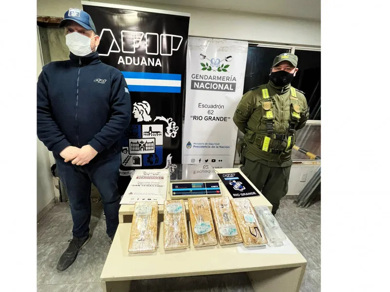 dominicanos-condenados-por-ingresar-droga-a-la-isla_8hzj