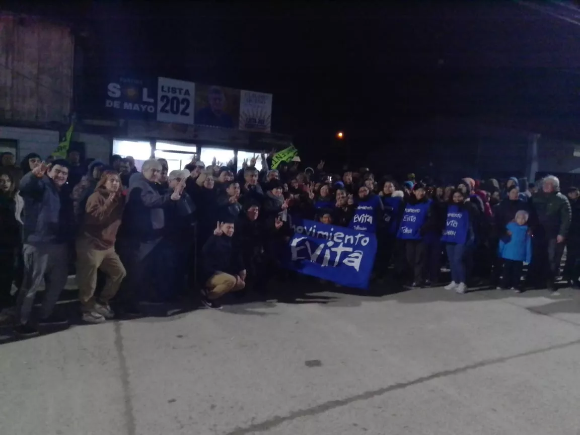 Sol de mayo Tolhuin (1)