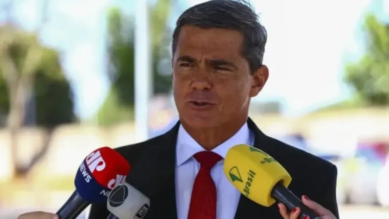 Mario Fernández- Brasil