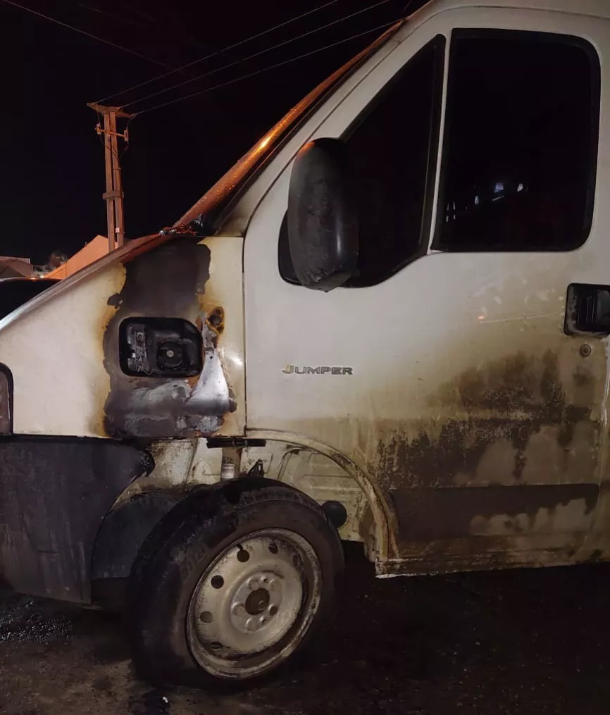 Auto Prendido Fuego Almafuerte