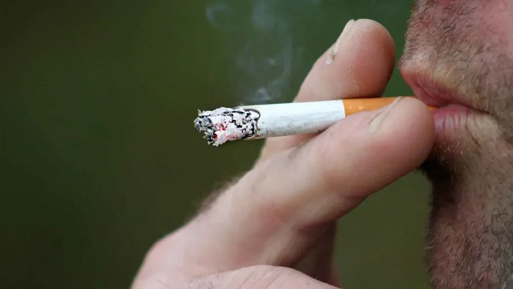 tabaco-fumadores-cancer_280235664_62431180_1706x960