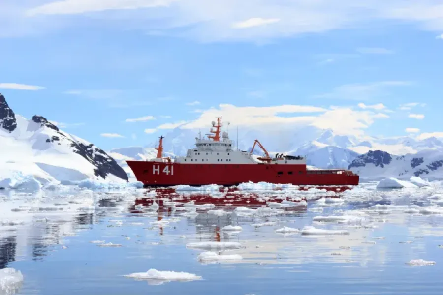 Almirante Maximiano de la Marina de Brasil