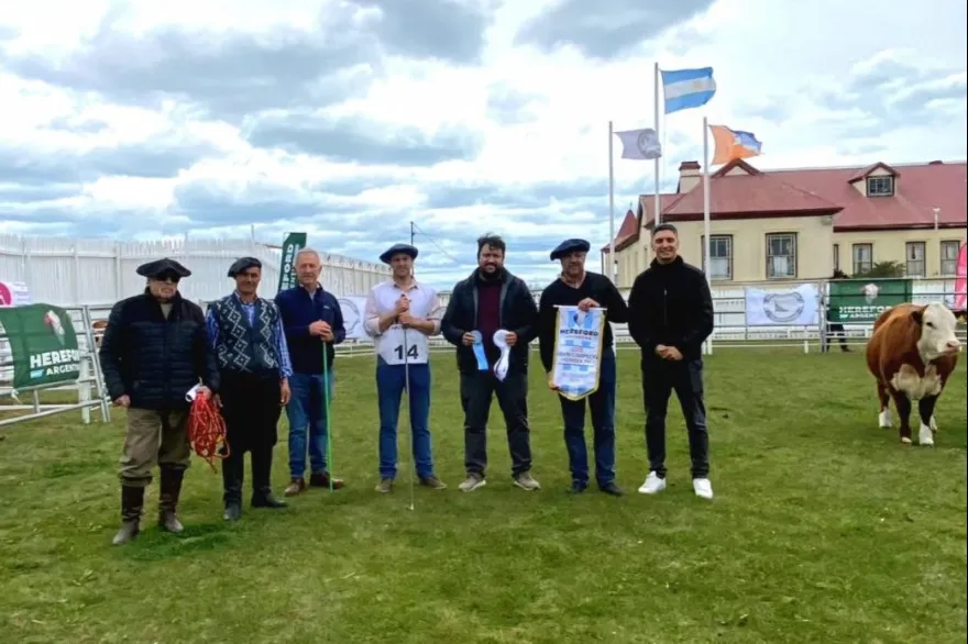 19° JURA Y REMATE HEREFORD EN TIERRA DEL FUEGO