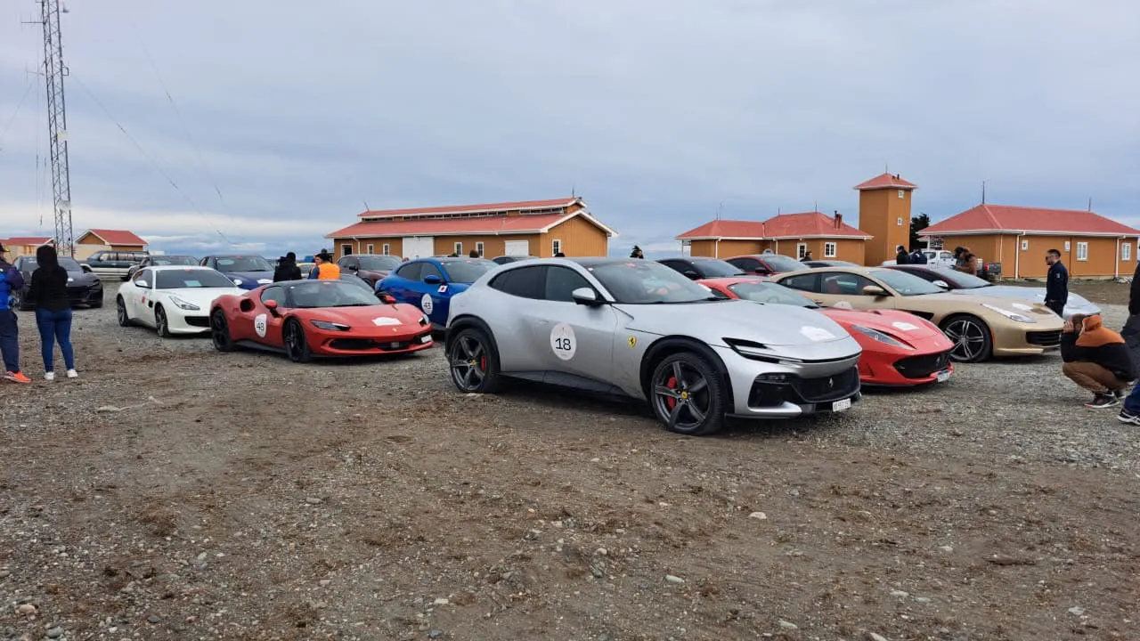 caravana ferrari varadas 