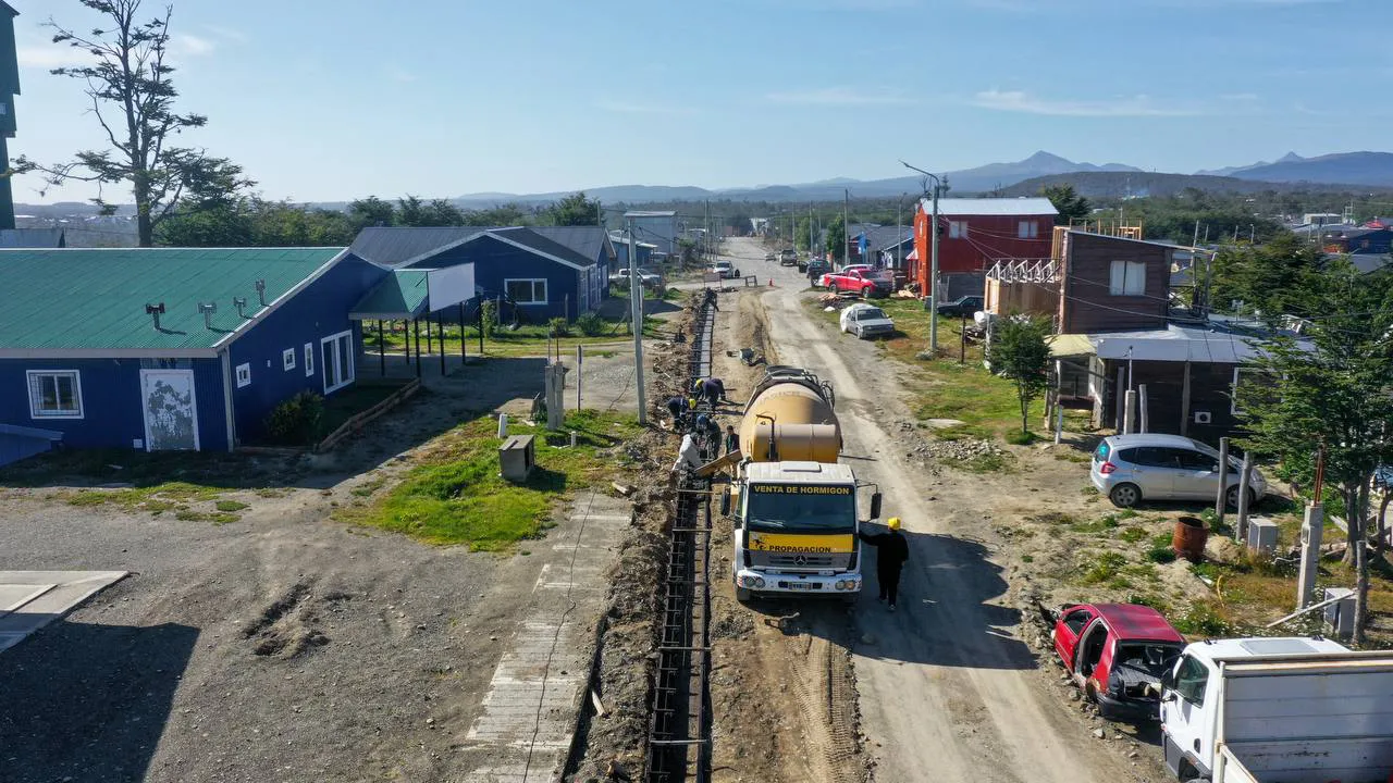 Municipio de Tol: cordón cuneta barrio Provincias Unidas