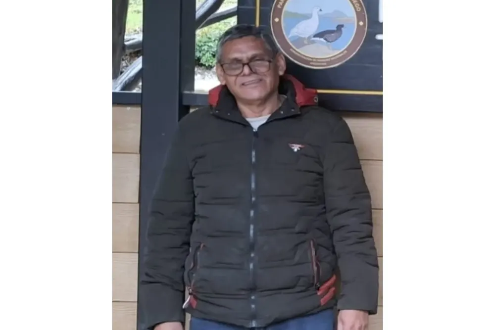 SOLICITUD DE PARADERO