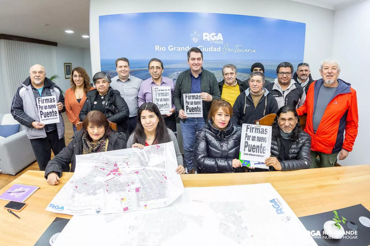 Perez reunión vecinos Margen Sur