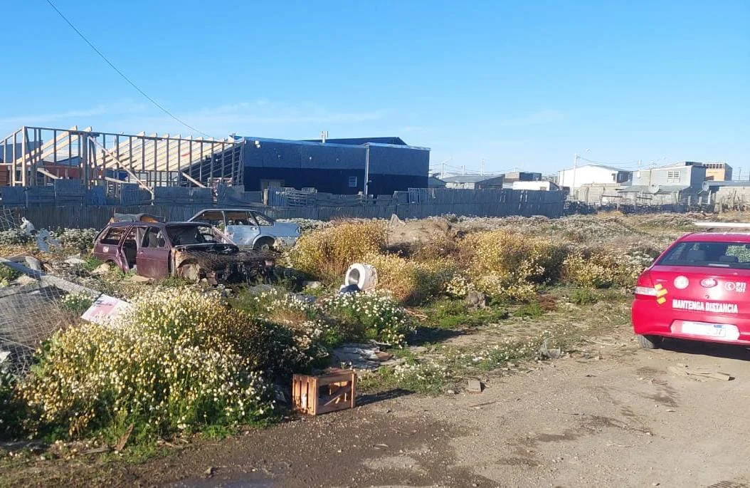 incendio auto abandonado