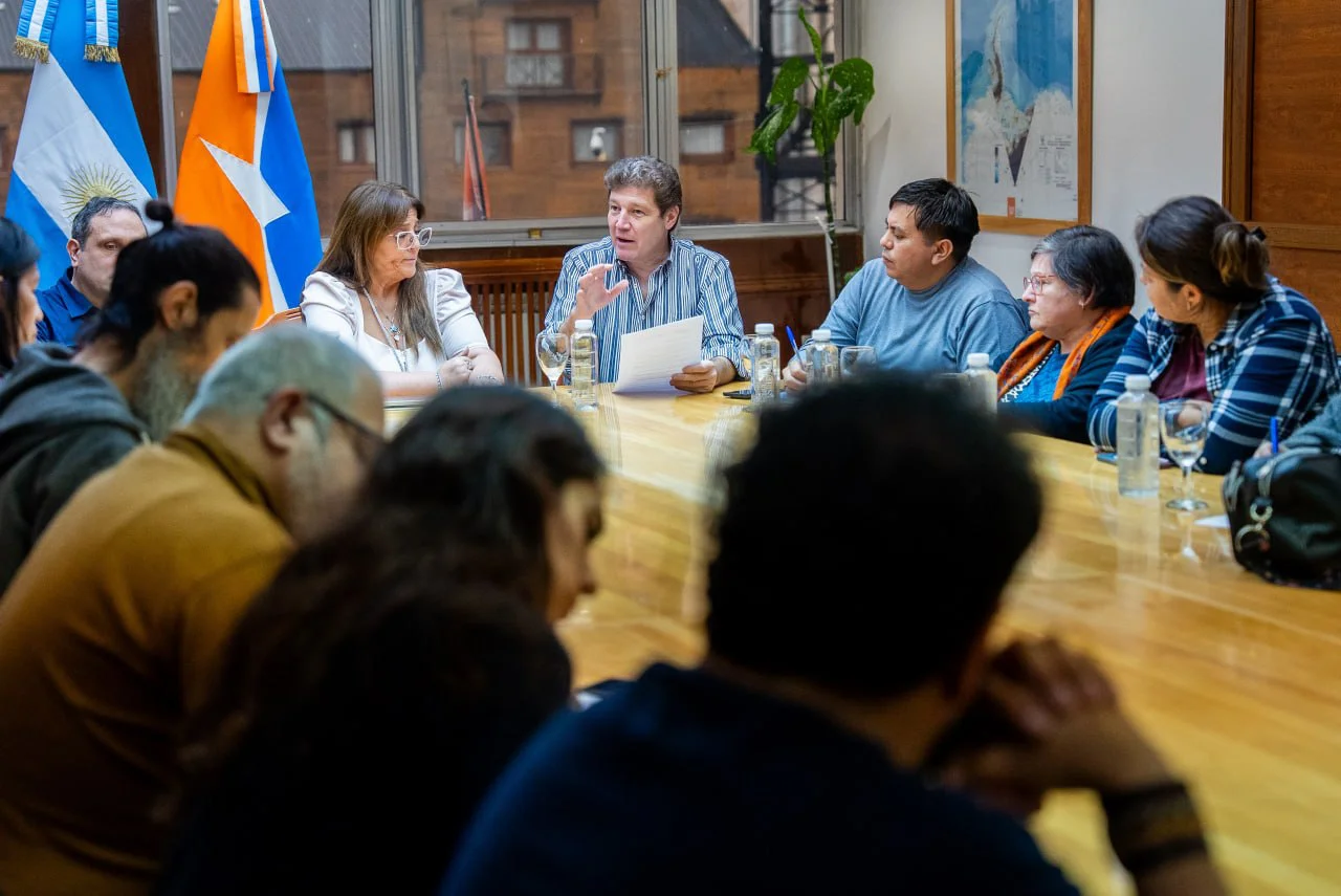 Gustavo Melella reunión GLP
