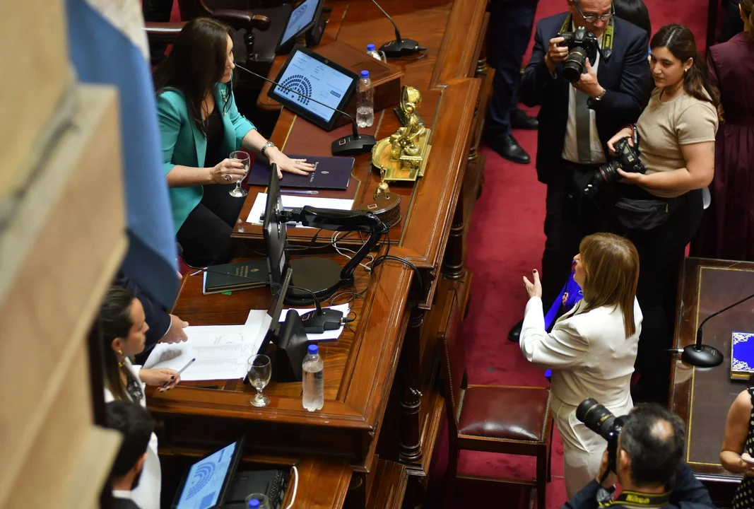 bullrich/ Villarroel 