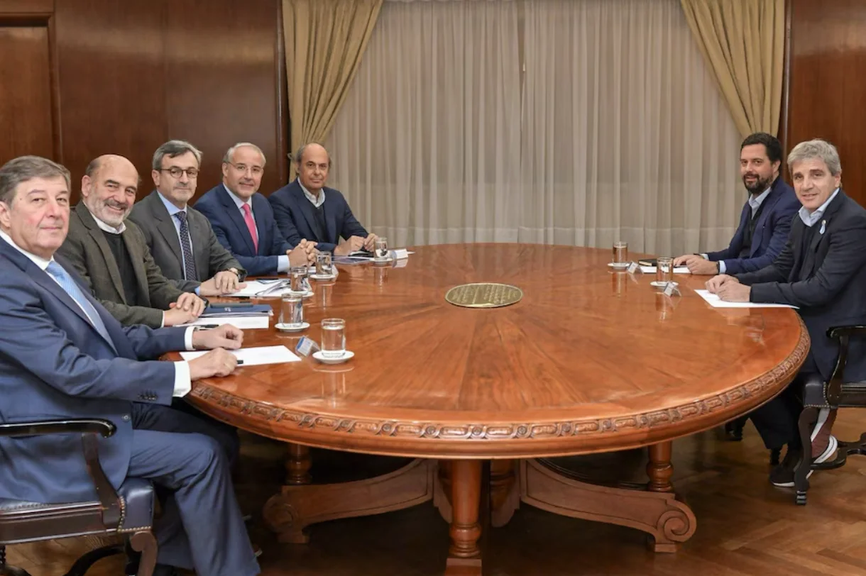 reunión industriales y Caputo