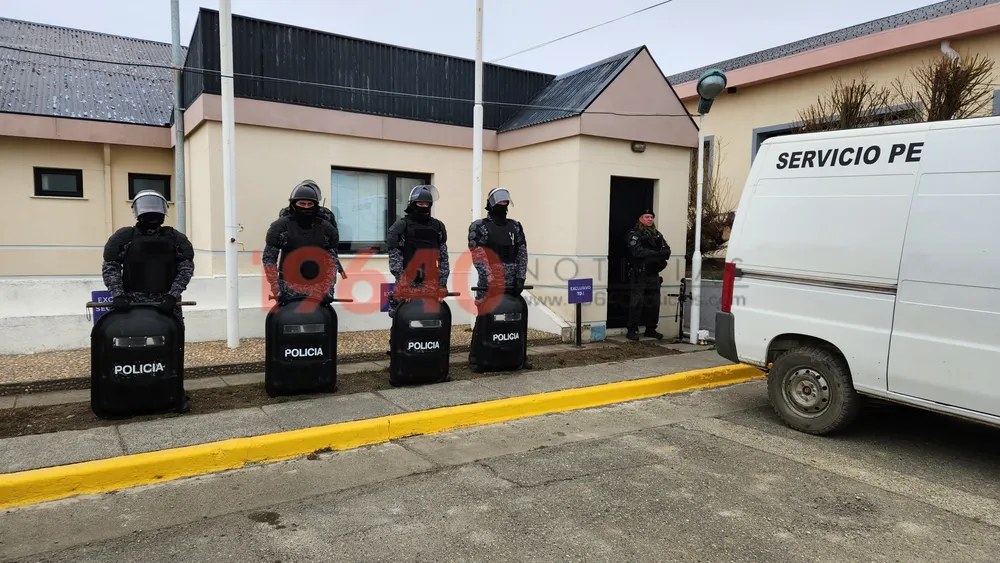 Policía Tribunales