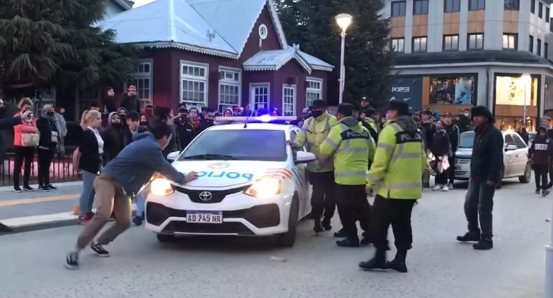 Batalla Campal en Ushuaia