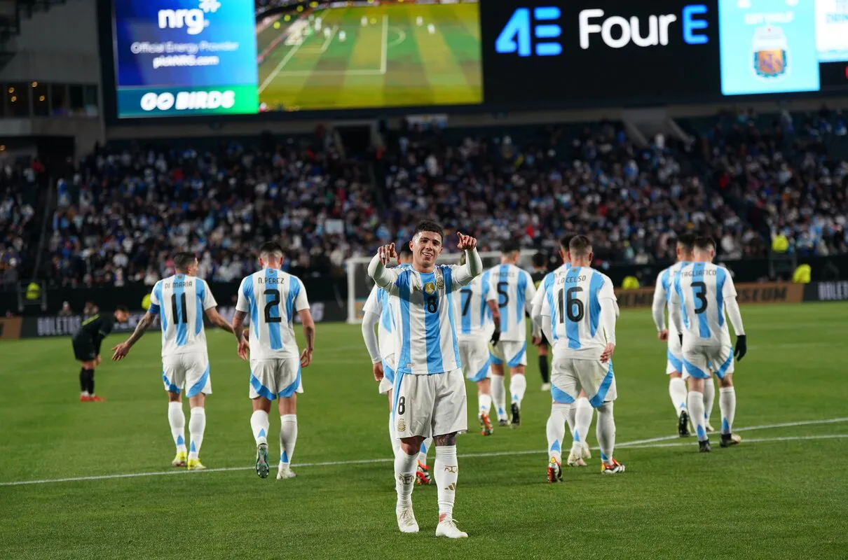 Argentina 3 El Salvador 0