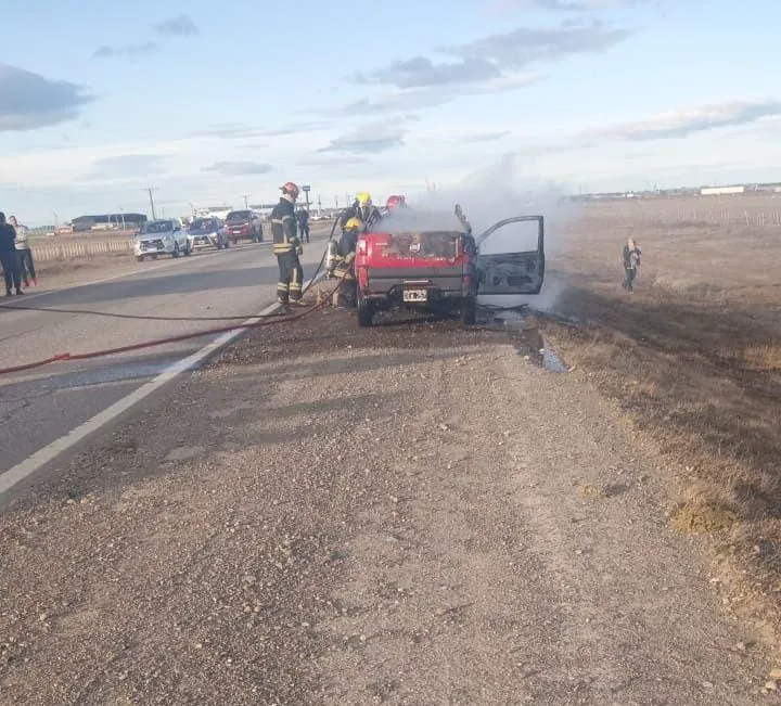Incendio vehículo Ruta N°3