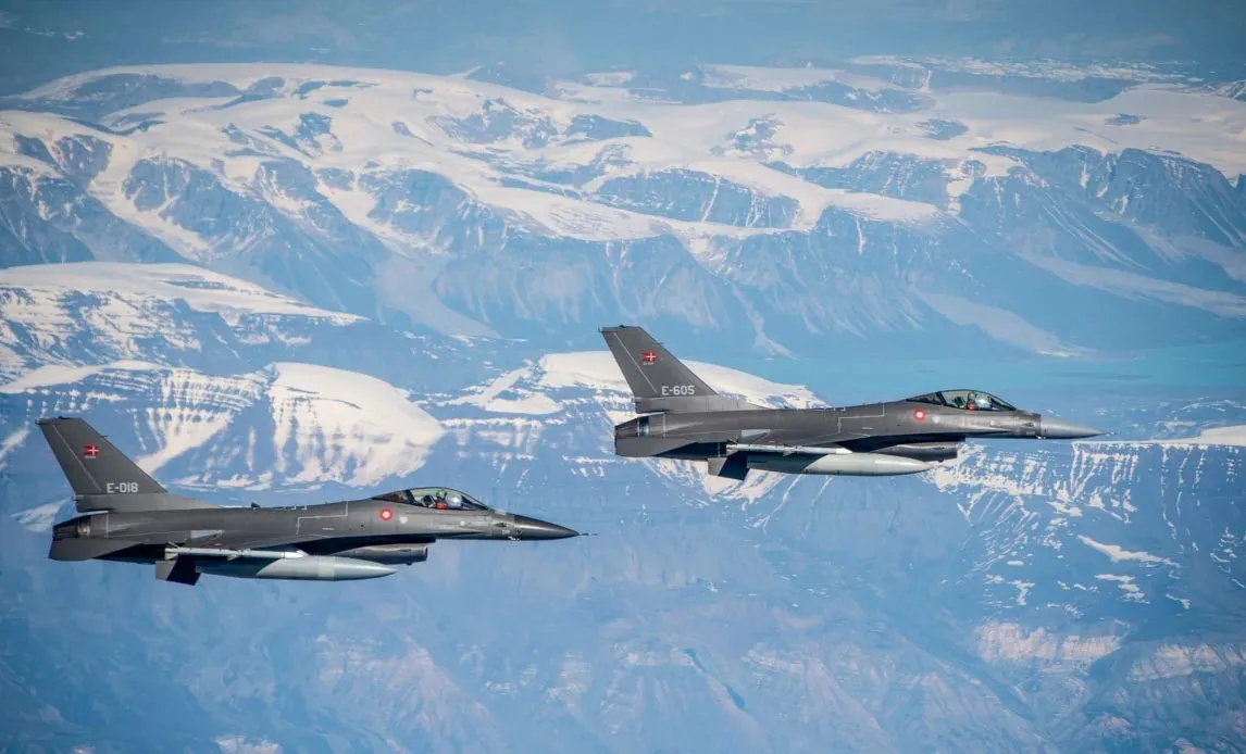 Aviones de caza Ministerio de Defensa