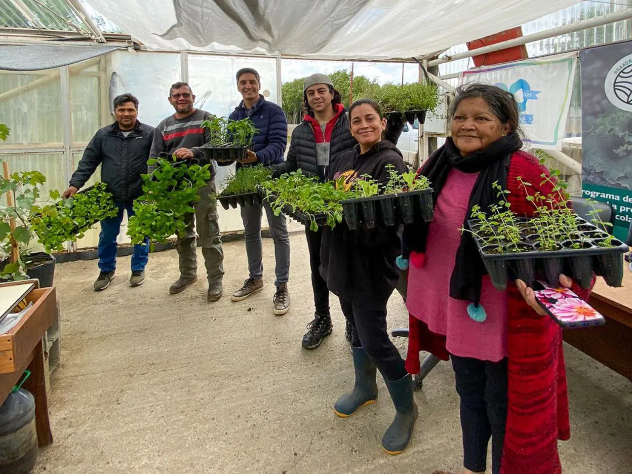Vivero municipal-entrega de plantines productores