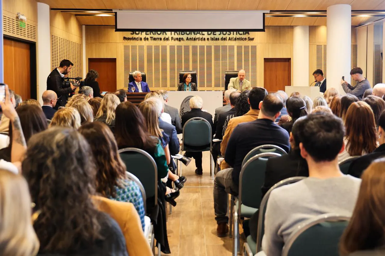 Jornada 10 años de la sanción del Código Civil y Comercial de la Nación-GOB