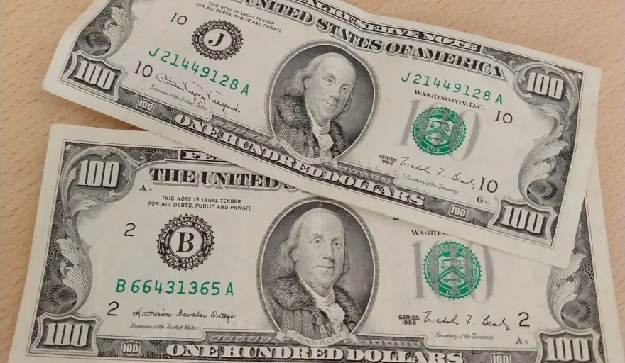 Dolar cara chica
