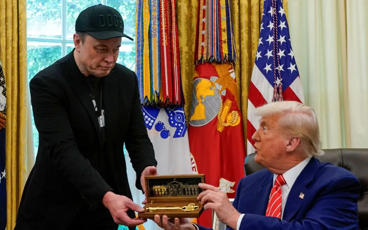 Elon Musk-  Donald Trump