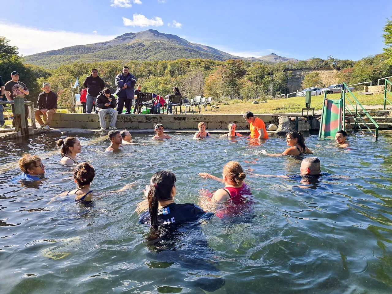 PACIENTES DEL MAMÁ MARGARITA VISITARON LAS TERMAS DE TOLHUIN