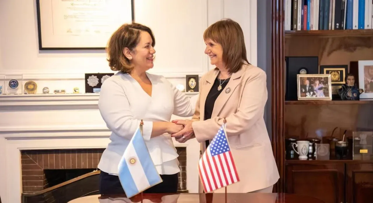 Bullrich- Kristi Noem