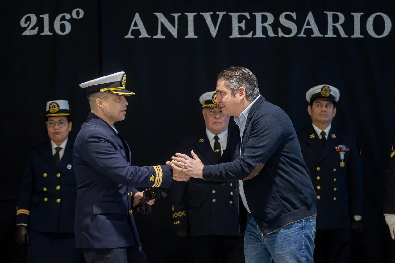 Martín Perez acto Prefectura Naval