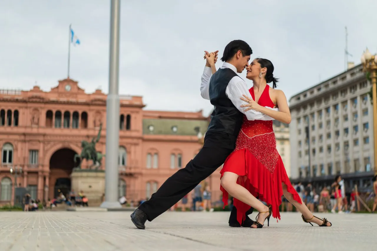 tango1-1280x853