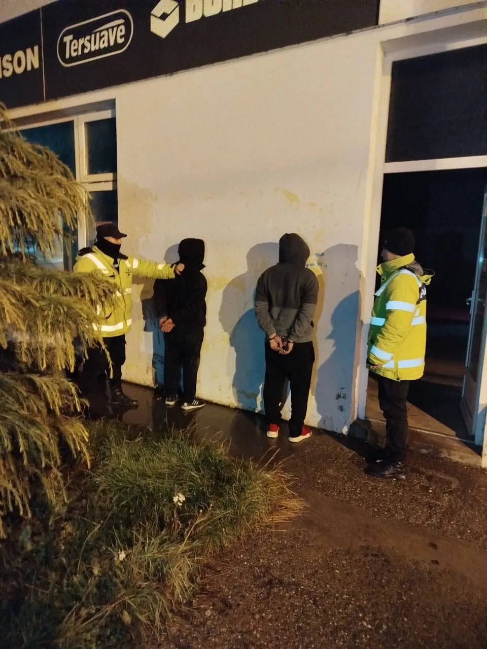 Robo el Almafuerte y av. Belgrano. RG