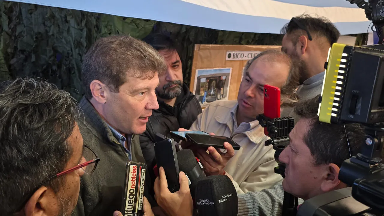 Melella- Inauguración de la Carpa de la Dignidad