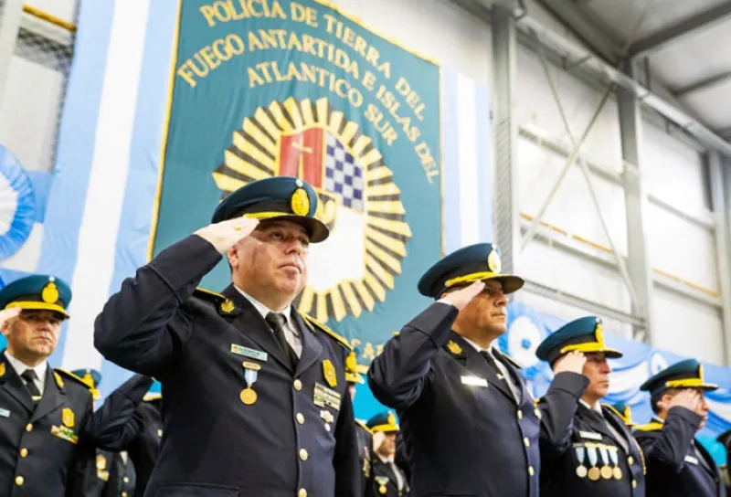 275-ascensos-en-la-policia-y-cambios-de-jefaturas_2xZm