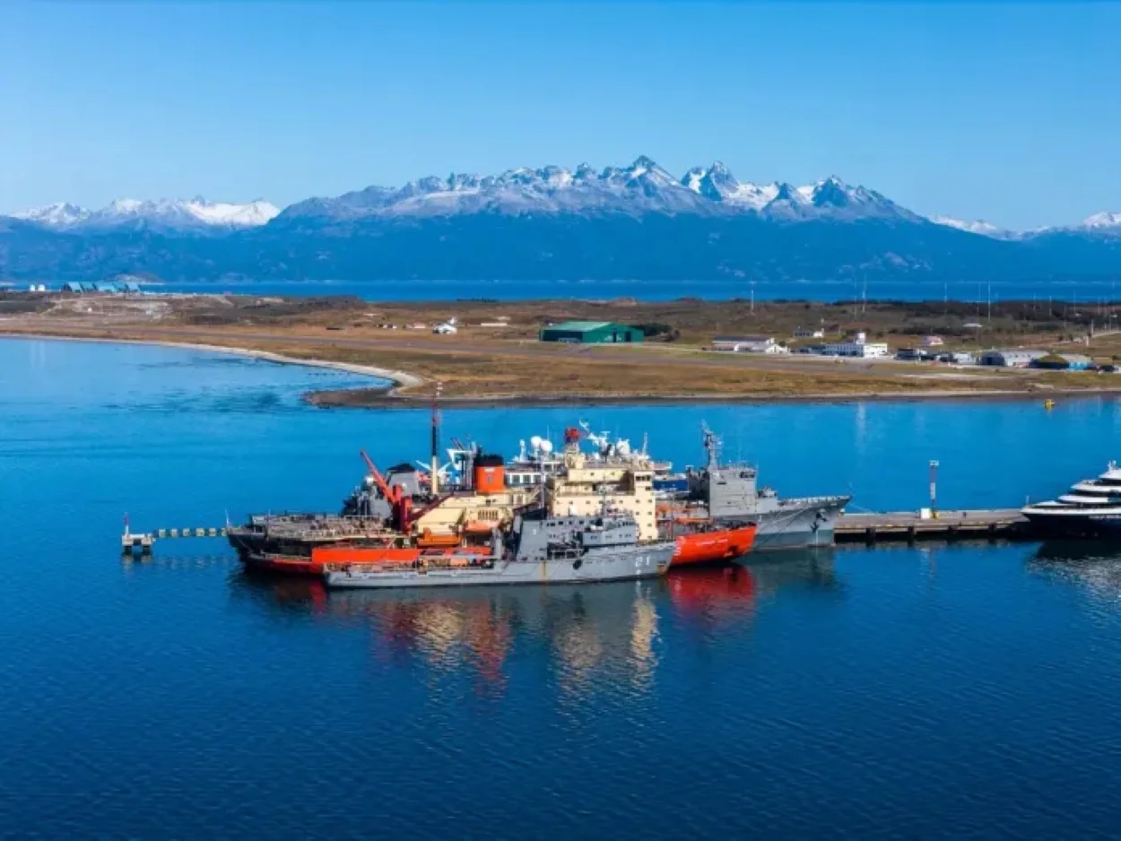 ARA Almirante Irízar