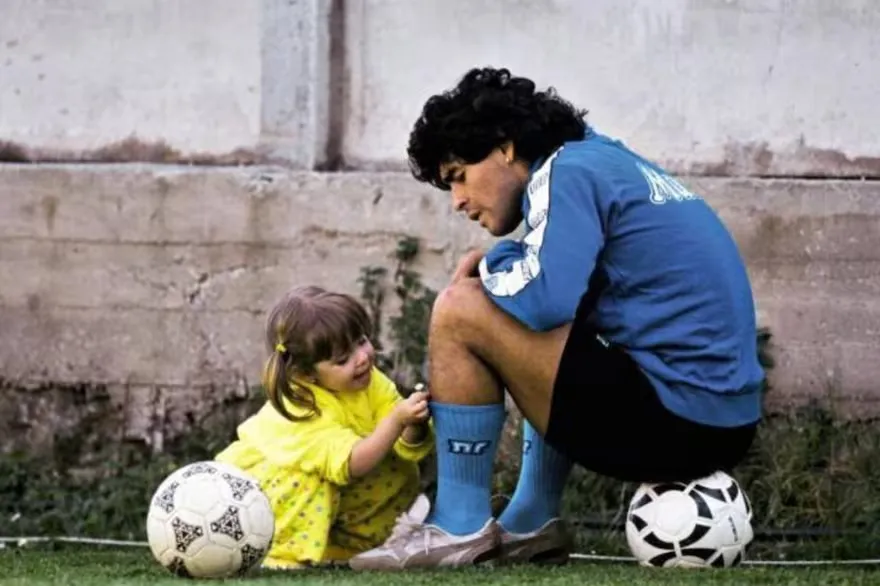 mARADONA