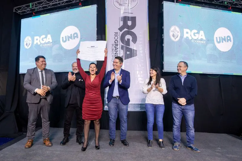 Egresados de la UNA- Municipio de RG