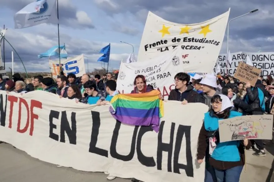 MARCHA UNIVERSITARIA TDF