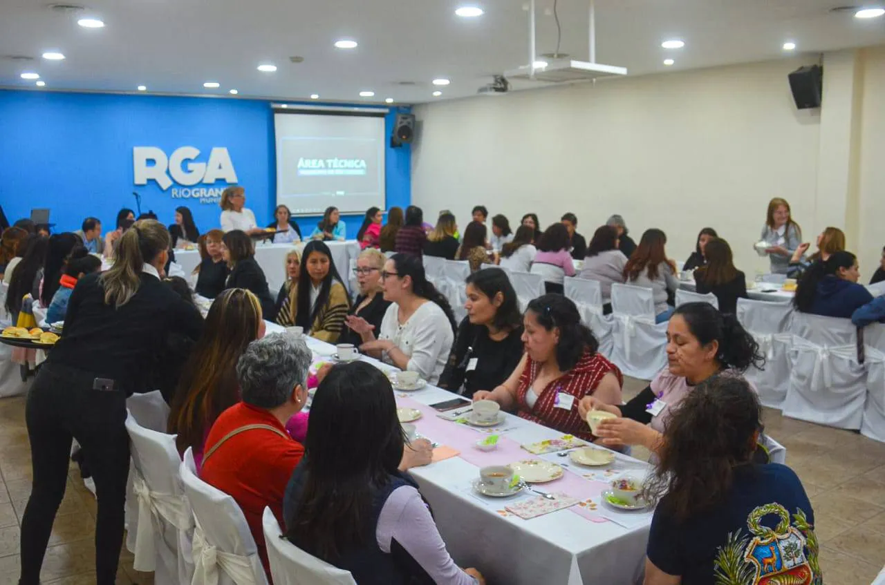 Agasajo trabajadoras casas particulares Tolhuin (2)
