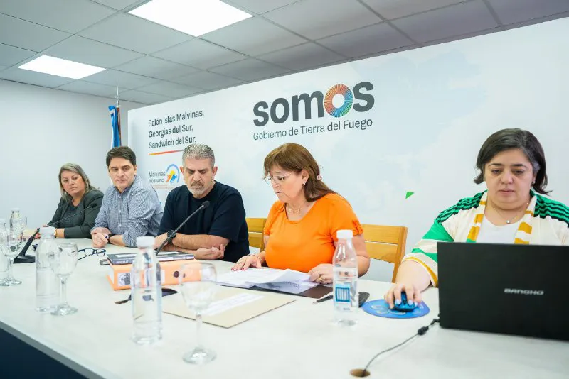 Apertura de sobre, Escuela Integral de Ushuaia