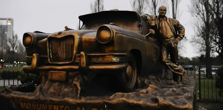 Monumento al Taxista