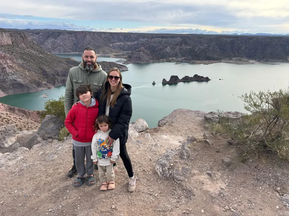 Familia que busca unir Alaska y Ushuaia