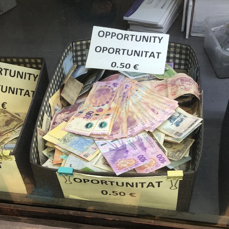Pesos argentino europa